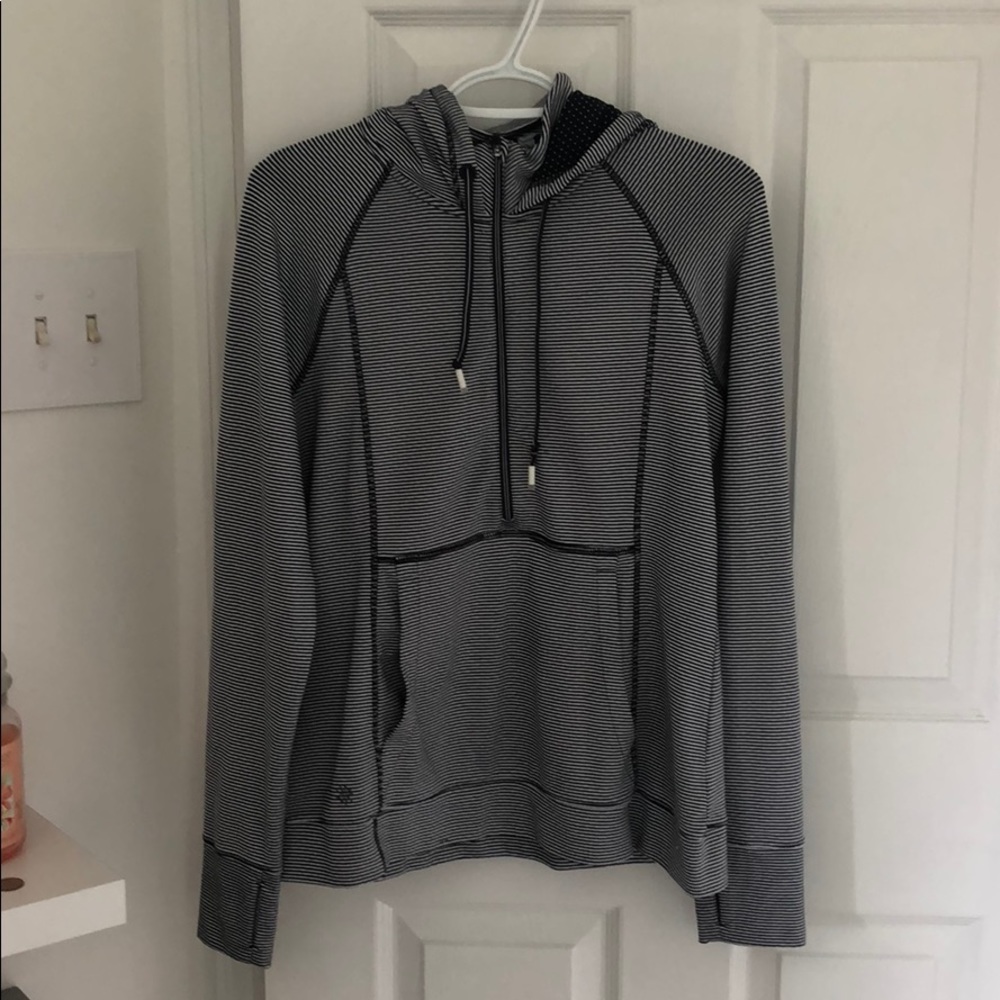 💠 Athleta Pullover